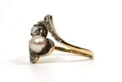 Bague Art Nouveau or jaune et argent, perle et diamants
