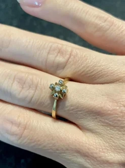 Bague Art Nouveau or jaune diamants