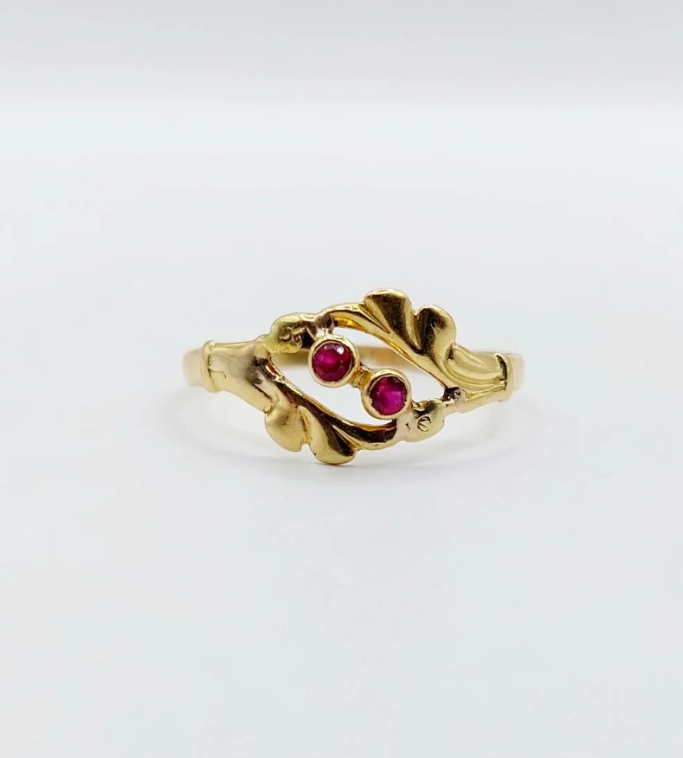 Bague art nouveau or jaune rubis et monture fleurie (circa 1900) toi et moi