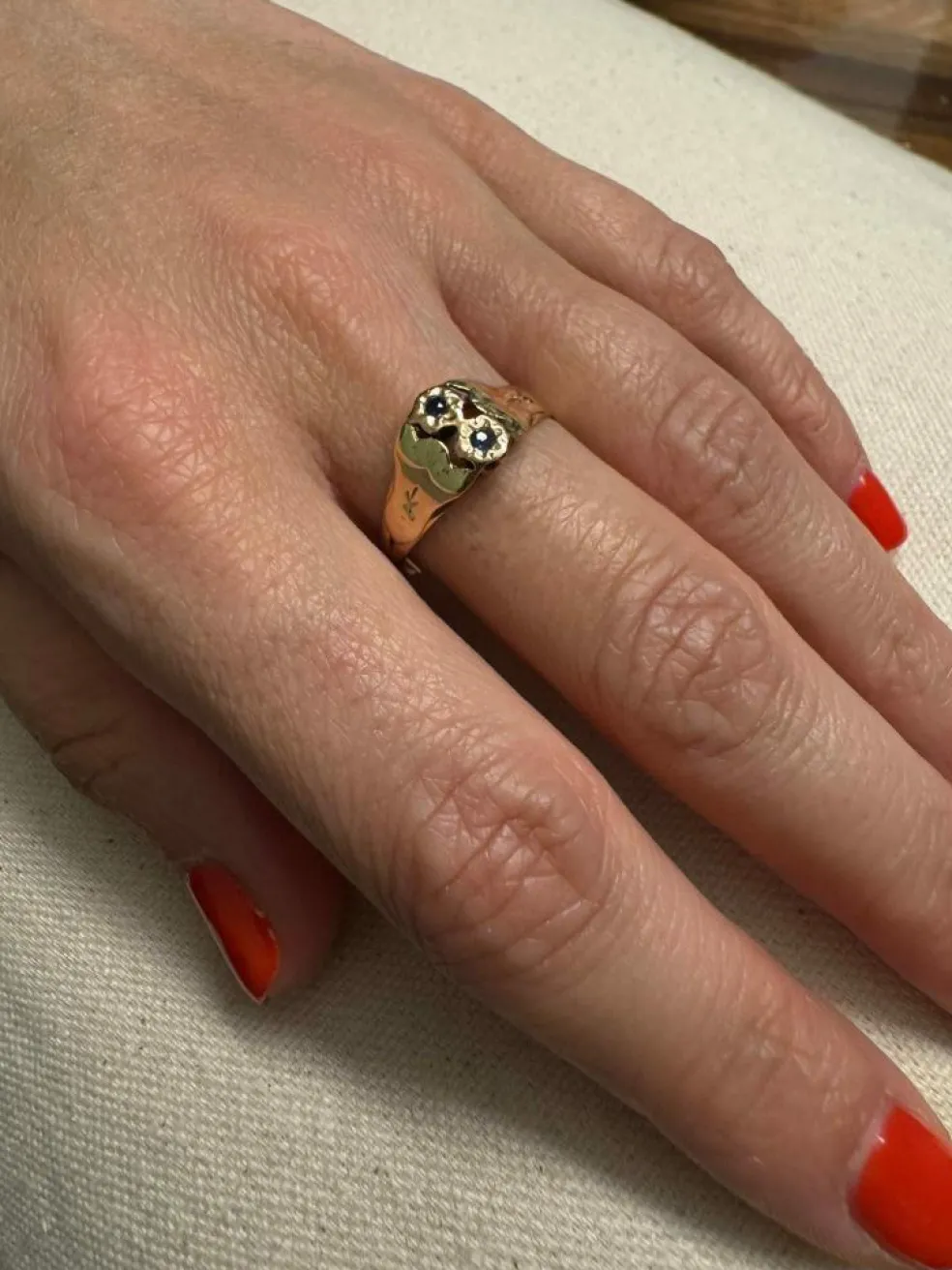 Bague Art Nouveau or jaune saphirs