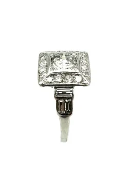 Bague Art-Déco, platine et diamants