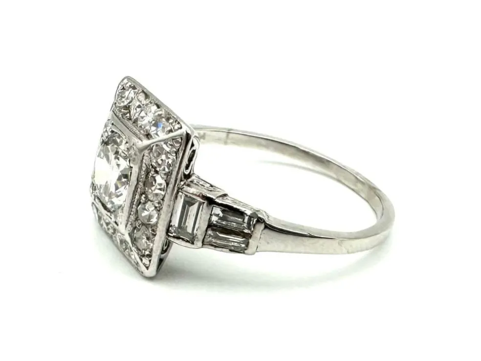 Bague Art-Déco, platine et diamants