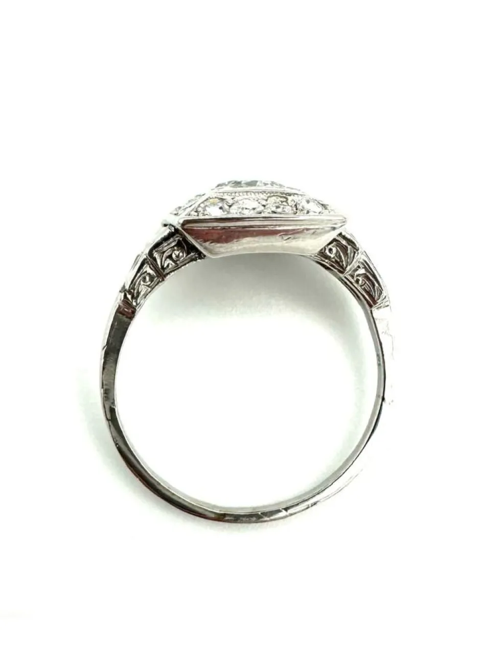 Bague Art-Déco, platine et diamants