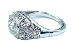 Bague Art-Deco or, platine et diamants
