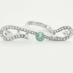 Bague Au coeur des étoiles, or blanc, diamants, topaze