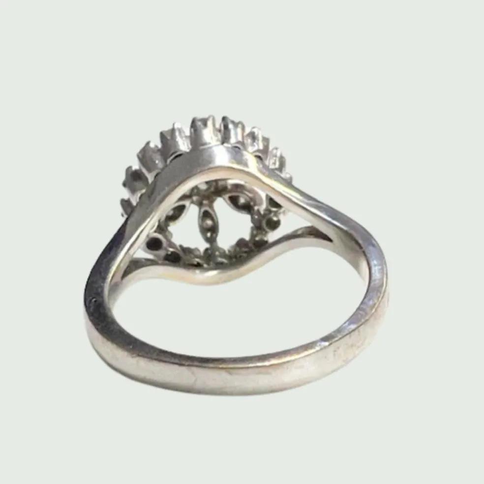 BAGUE AU DESIGN CONTEMPORAIN en OR 18 carats avec DIAMANTS