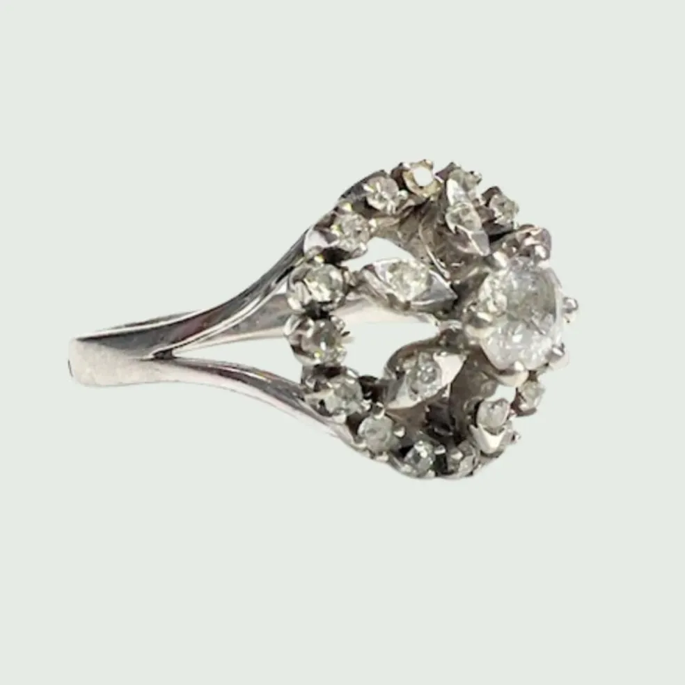 BAGUE AU DESIGN CONTEMPORAIN en OR 18 carats avec DIAMANTS