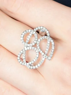 Bague au rond, ovales et poire Diamants