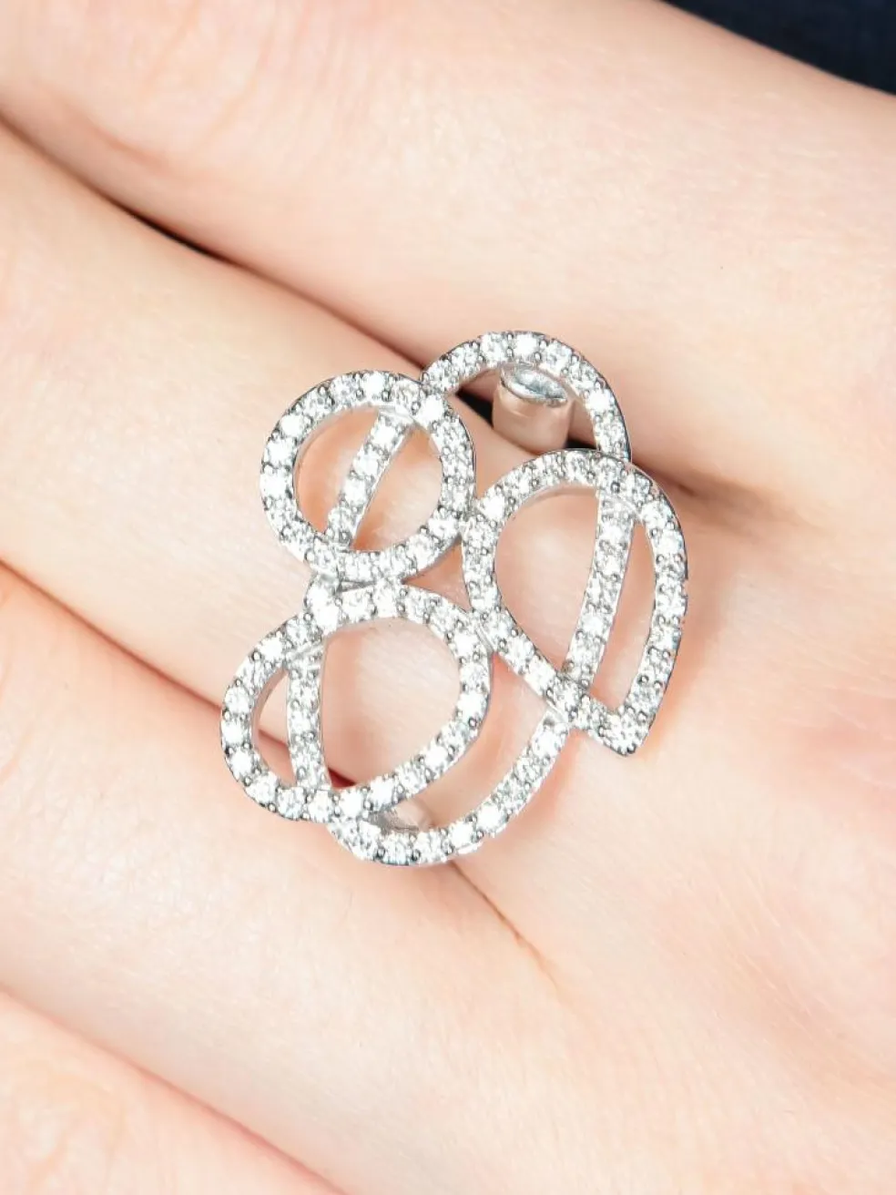 Bague au rond, ovales et poire Diamants