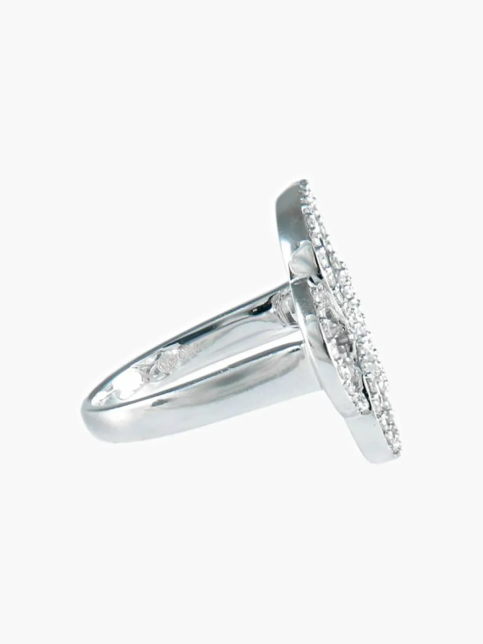 Bague au rond, ovales et poire Diamants