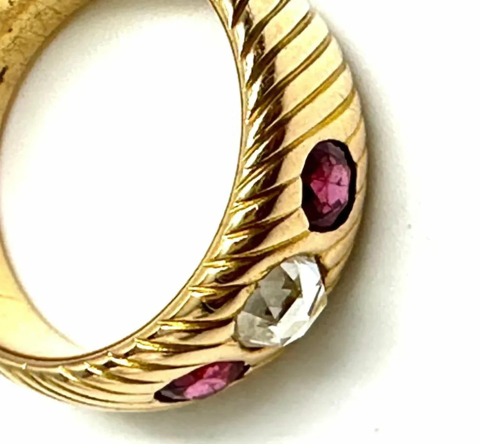 Bague austro-hongroise vintage de la fin du 19e siècle.