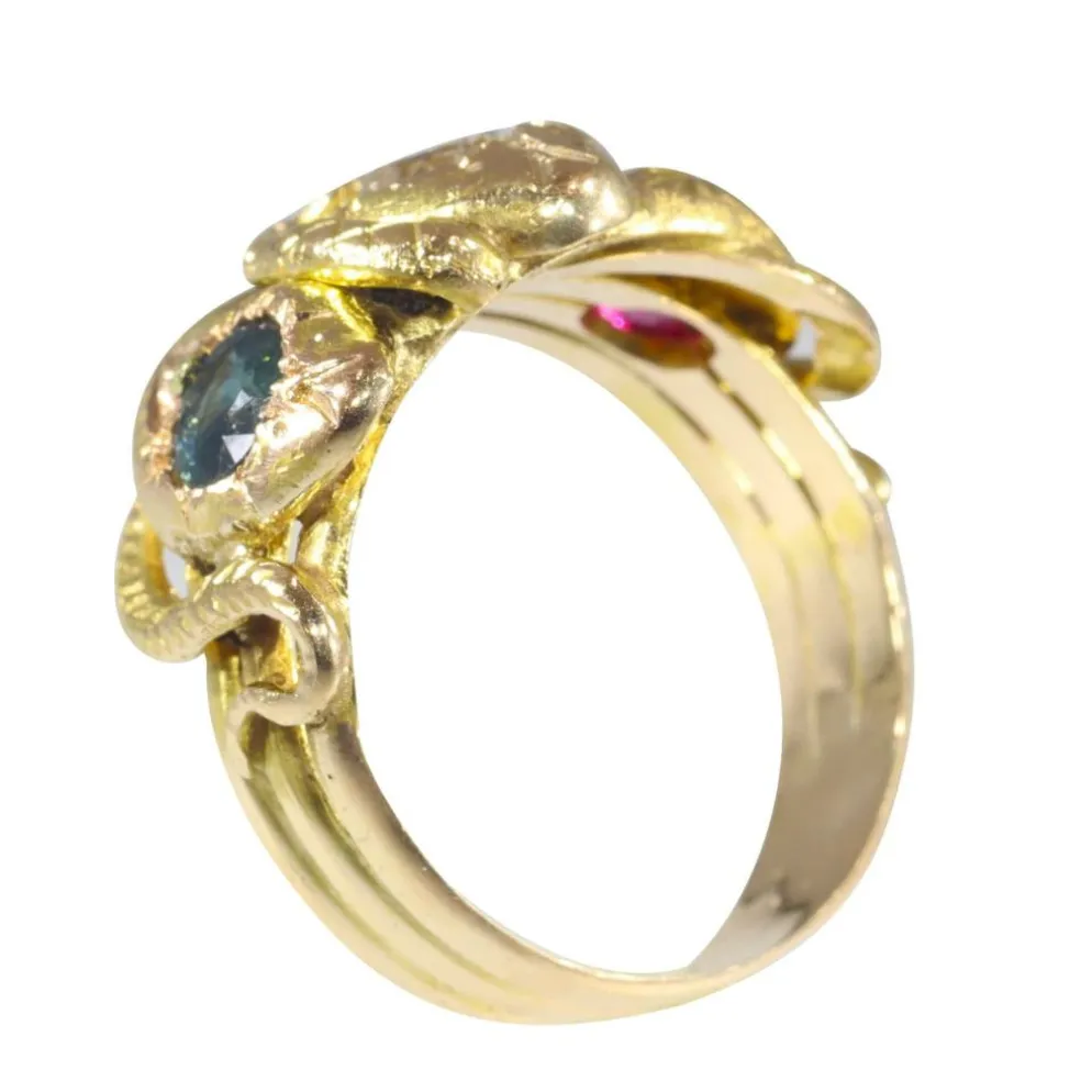 Bague avec diamant rubis et saphir