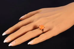 Bague avec diamants et corail