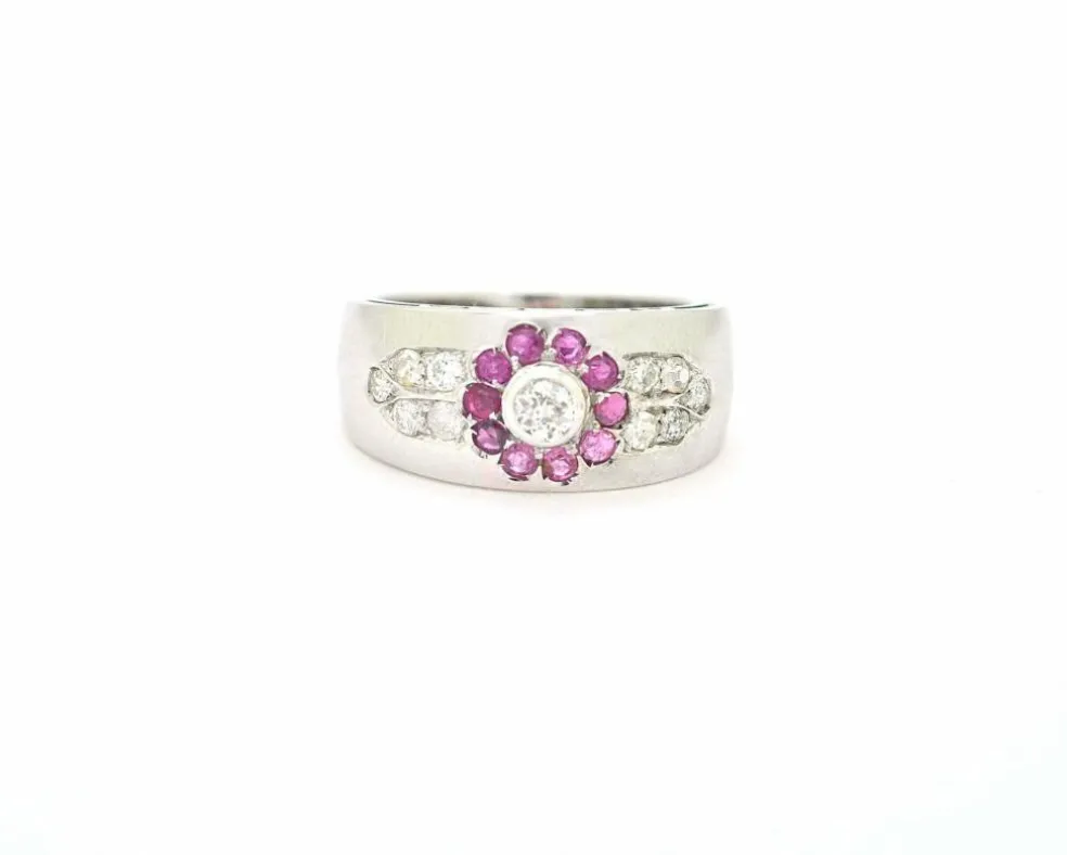 Bague avec diamants et rubis