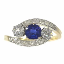 Bague avec diamants et saphir