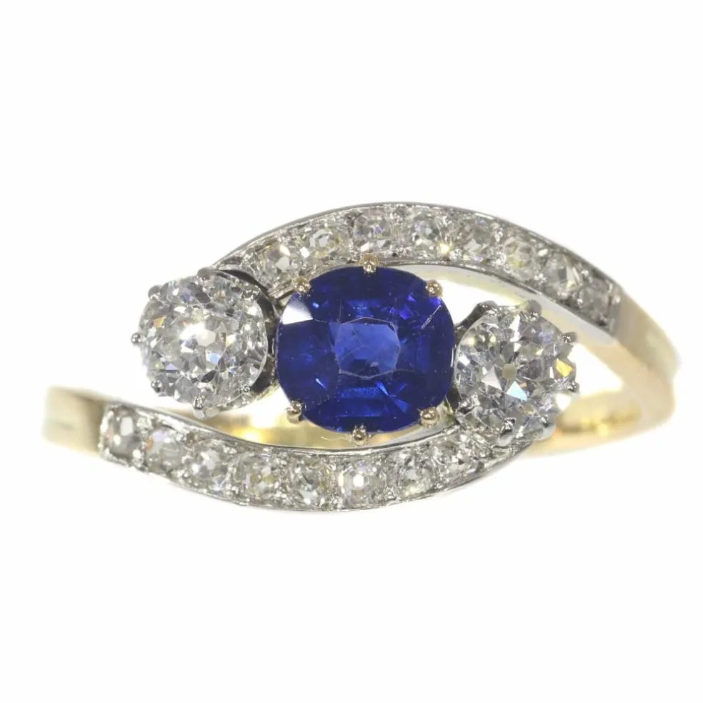 Bague avec diamants et saphir