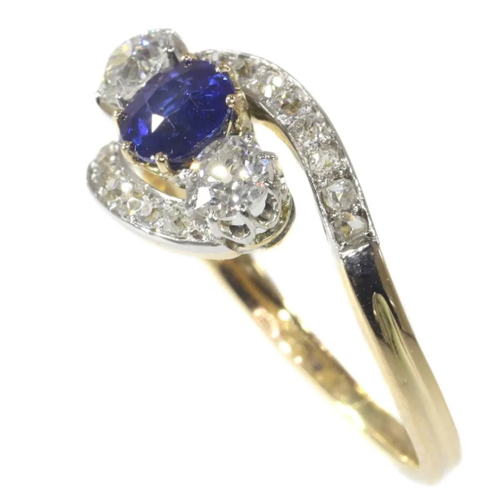 Bague avec diamants et saphir