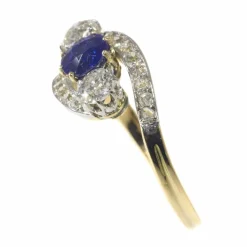 Bague avec diamants et saphir