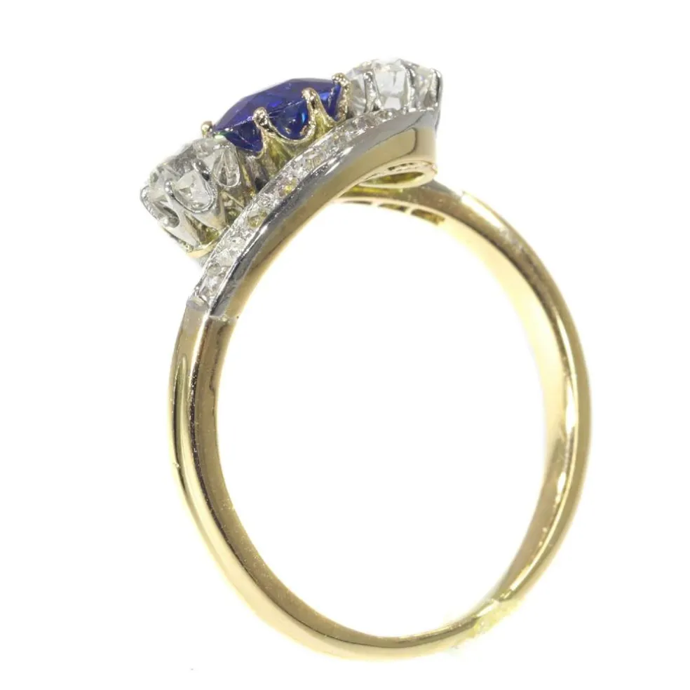 Bague avec diamants et saphir