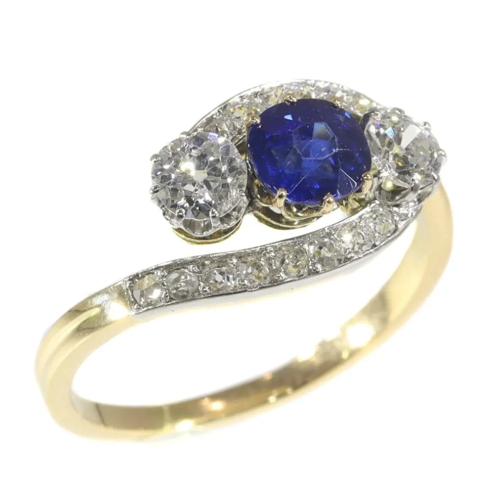 Bague avec diamants et saphir
