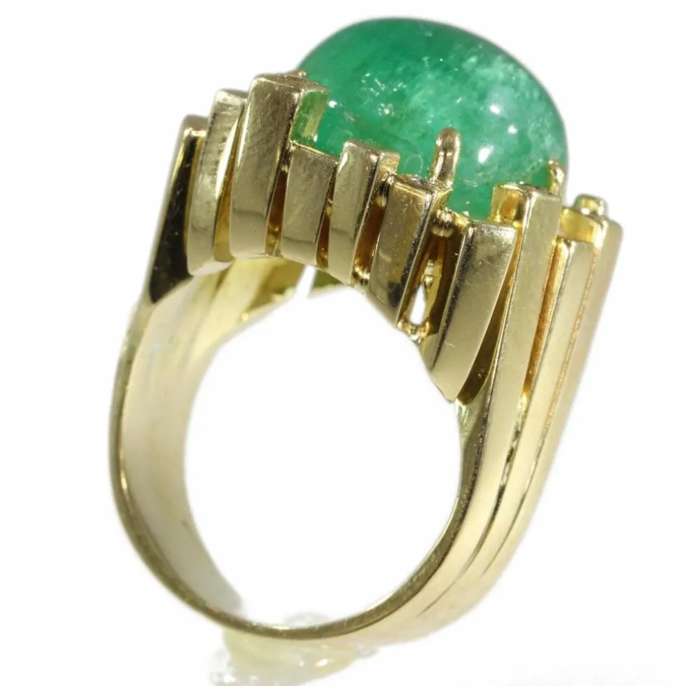 Bague avec émeraude et diamants