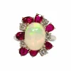 Bague avec Opale entourée de Rubis et Diamants