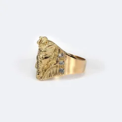 Bague avec sphinx et diamants