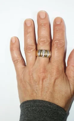 Bague bandeau 2 ors godronnée diamants