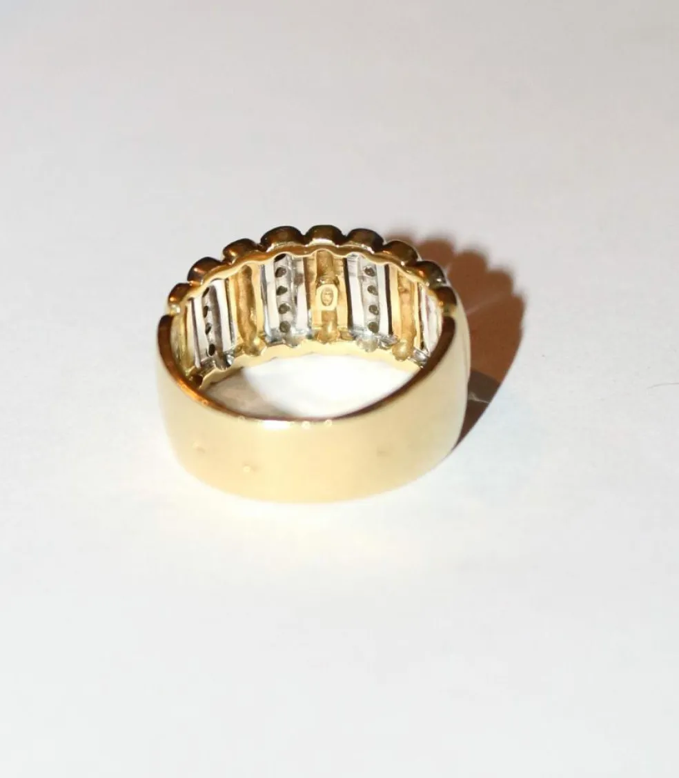 Bague bandeau 2 ors godronnée diamants