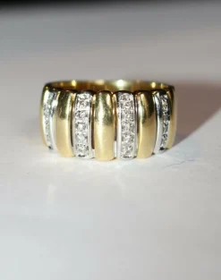 Bague bandeau 2 ors godronnée diamants