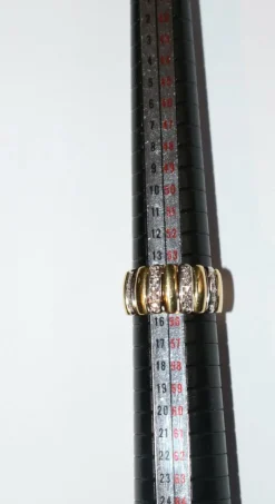 Bague bandeau 2 ors godronnée diamants