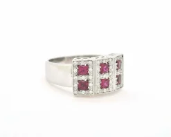 Bague bandeau avec rubis et diamants