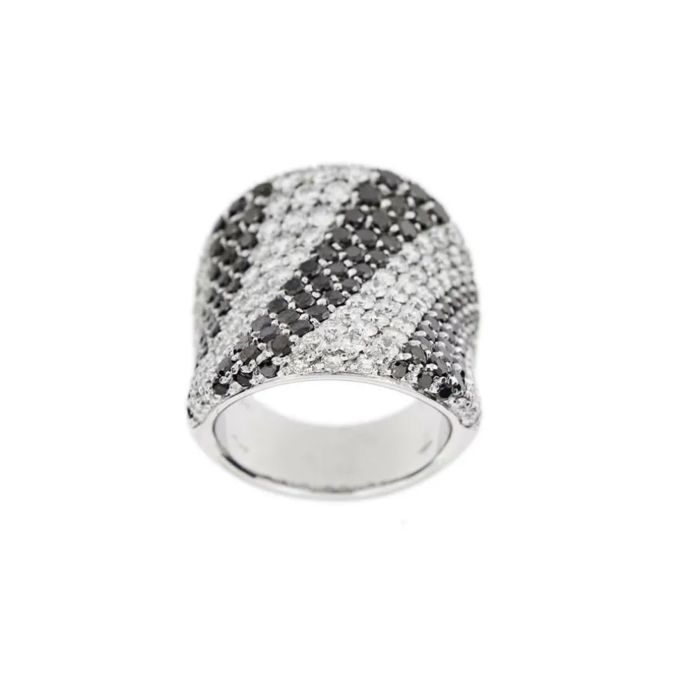 Bague bandeau diamants noirs et blancs