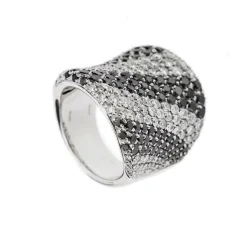 Bague bandeau diamants noirs et blancs