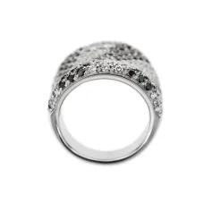 Bague bandeau diamants noirs et blancs