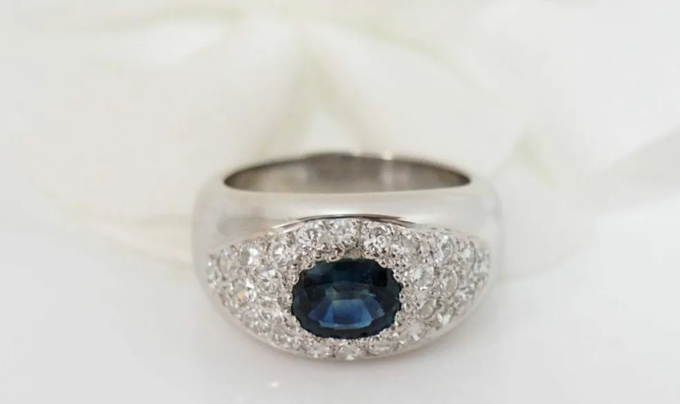 Bague Bandeau En Or Blanc, Saphir Et Diamants