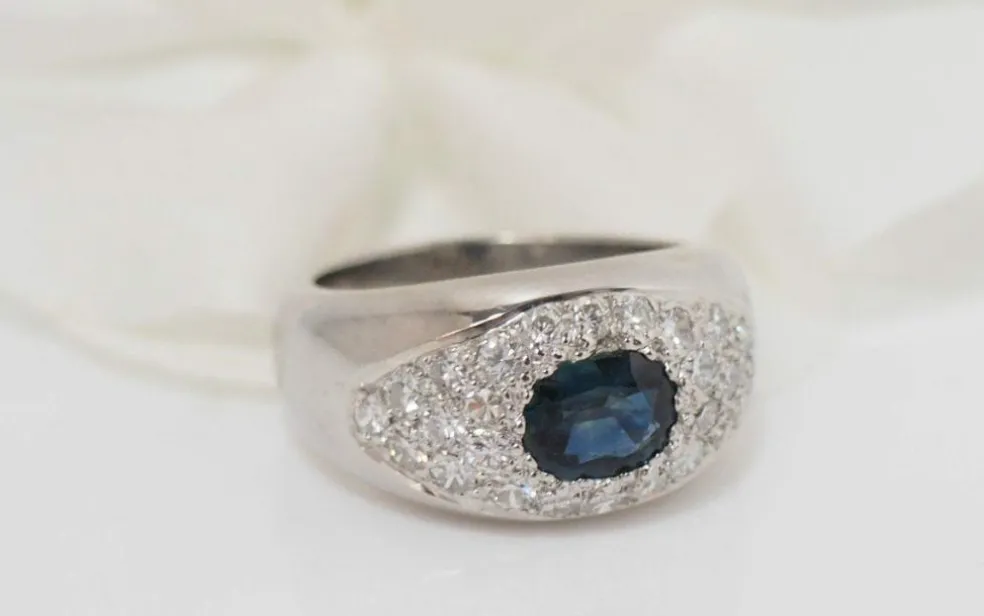 Bague Bandeau En Or Blanc, Saphir Et Diamants