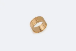 Bague bandeau en or jaune avec étoiles