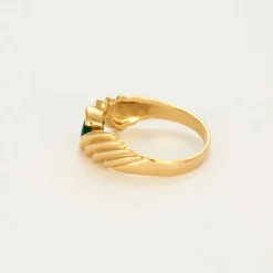 Bague bandeau or jaune, émeraude