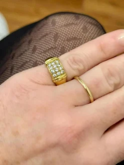 Bague bandeau or jaune pavage diamants