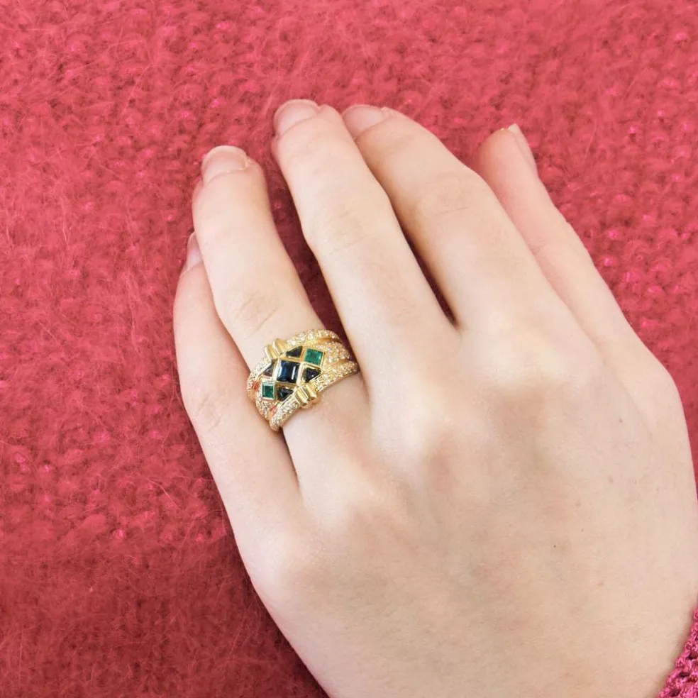 Bague bandeau or jaune, saphirs, émeraudes et diamants