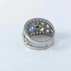 Bague bandeau platine, saphir et diamants