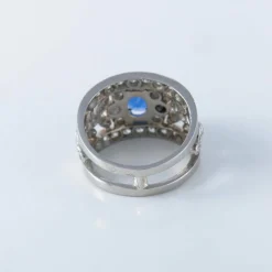 Bague bandeau platine, saphir et diamants