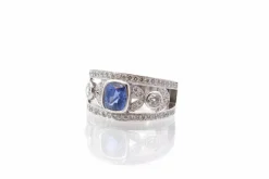Bague bandeau saphir et diamants en platine
