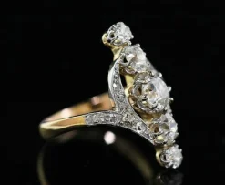 Bague Belle Epoque de forme marquise en diamants