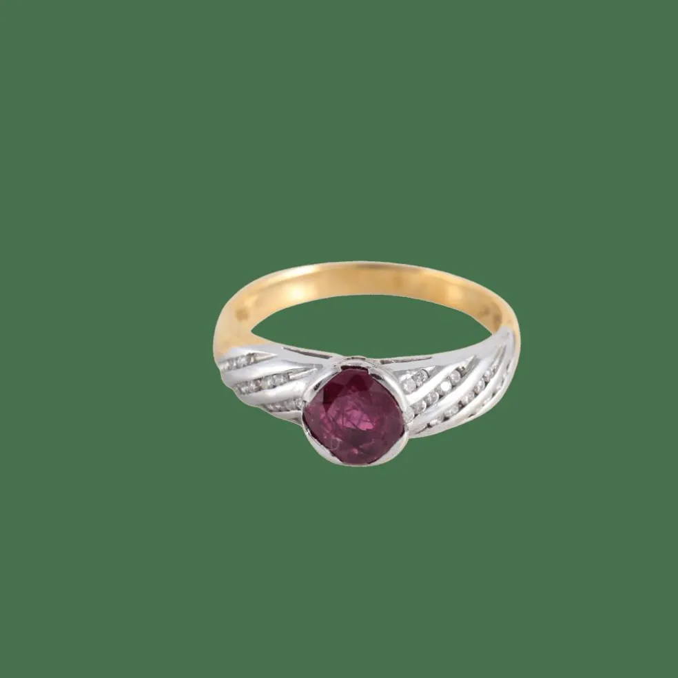 Bague bicolore Rubis et pavage Diamants
