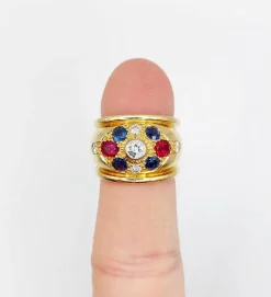Bague bombée 1960 or, diamant saphirs, rubis