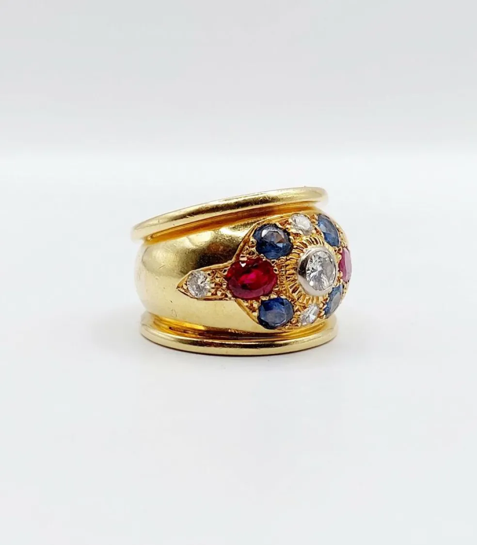 Bague bombée 1960 or, diamant saphirs, rubis