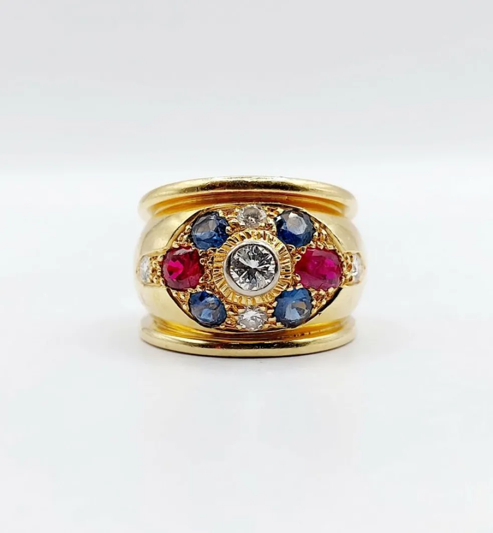 Bague bombée 1960 or, diamant saphirs, rubis