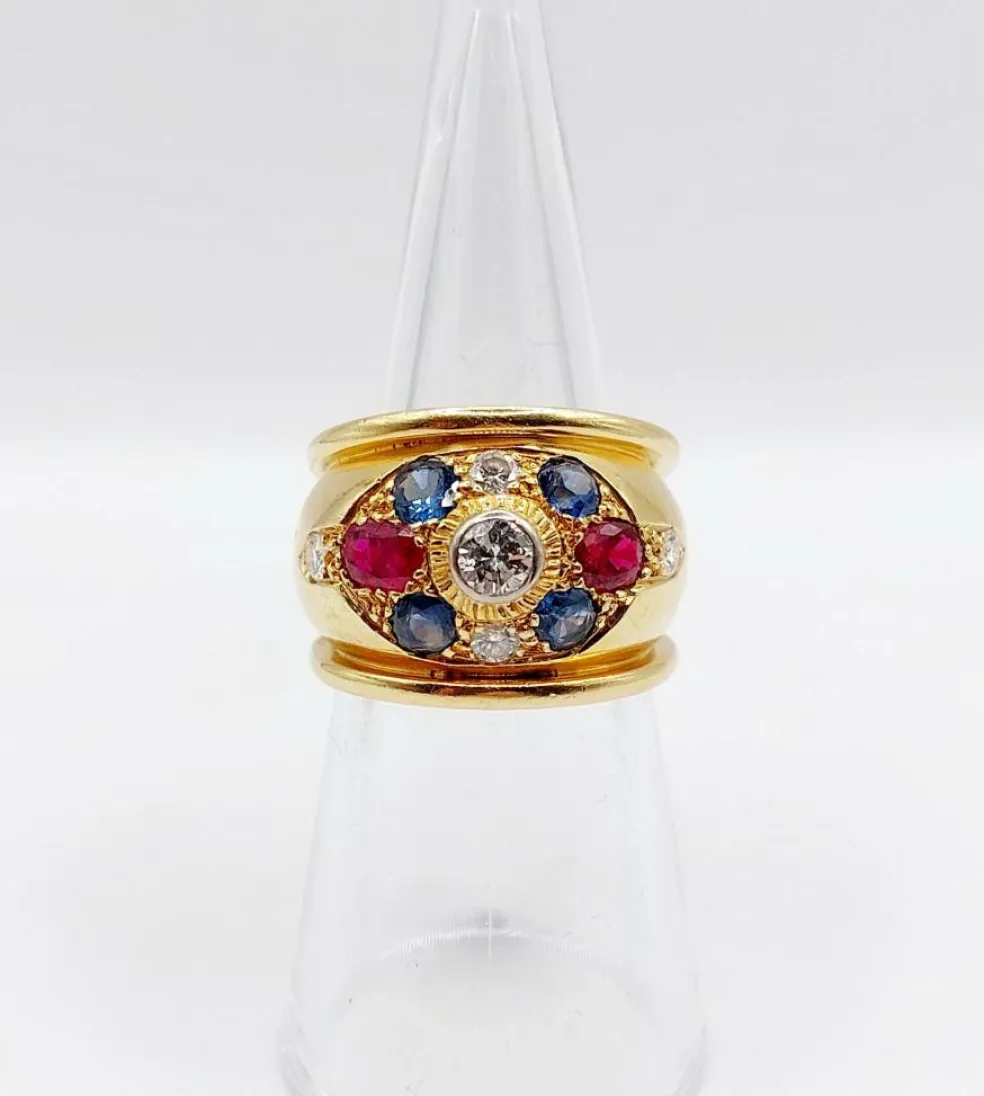 Bague bombée 1960 or, diamant saphirs, rubis